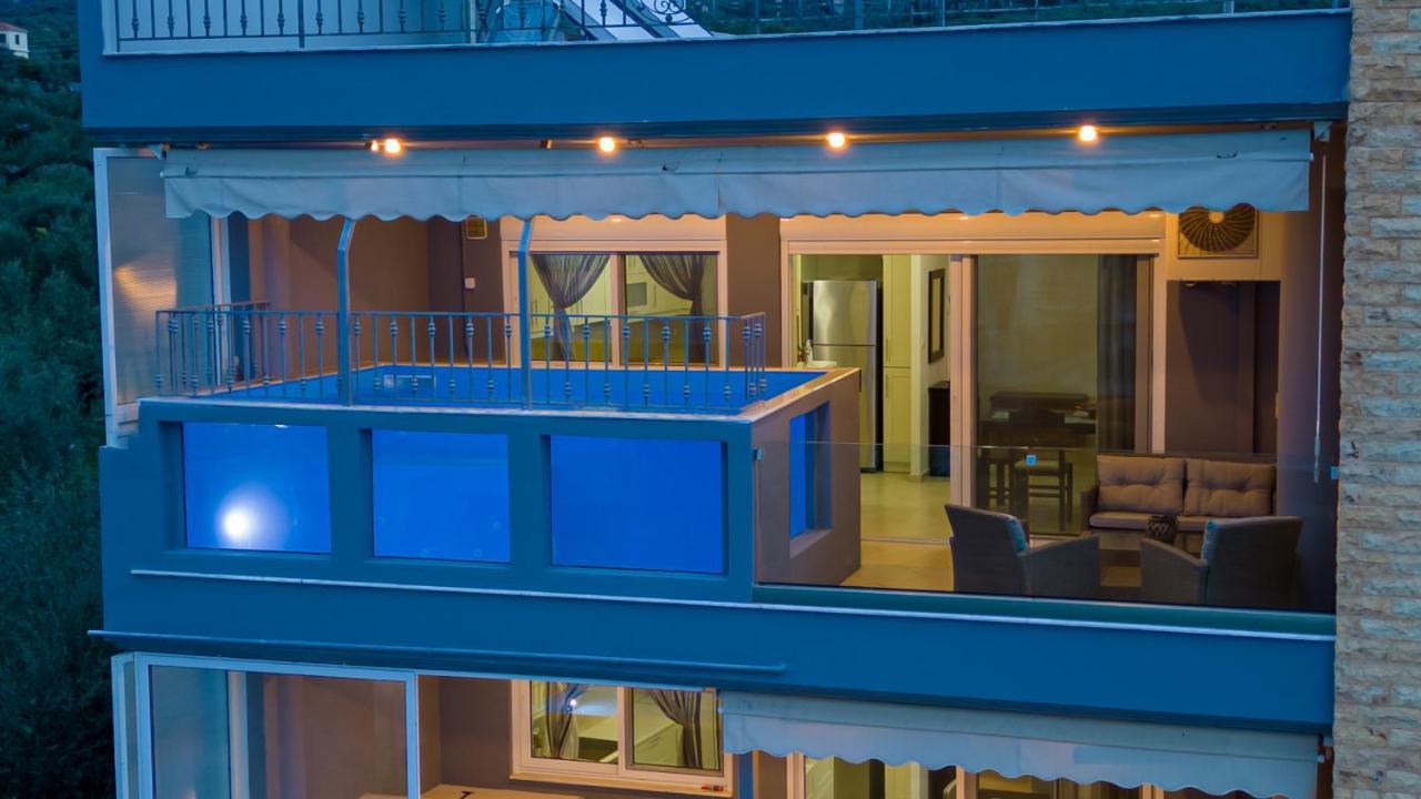 Grand Suites With Private Pools Kalamáta Kültér fotó