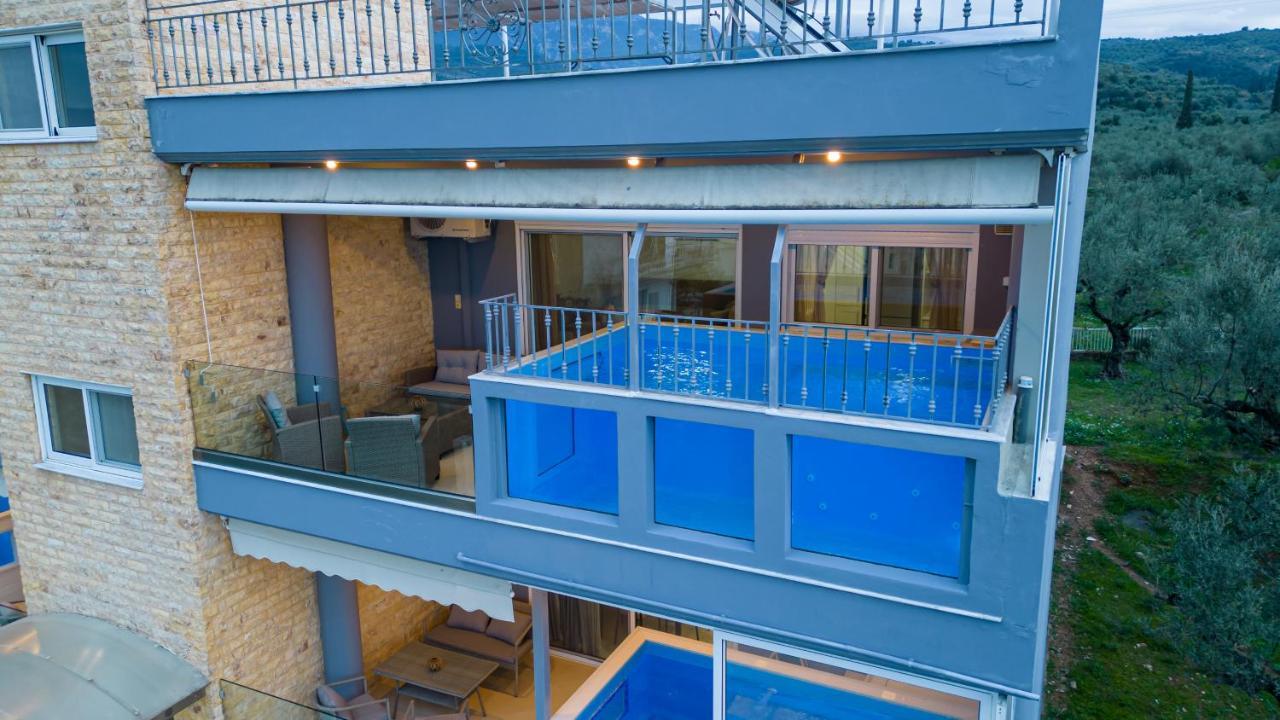 Grand Suites With Private Pools Kalamáta Kültér fotó