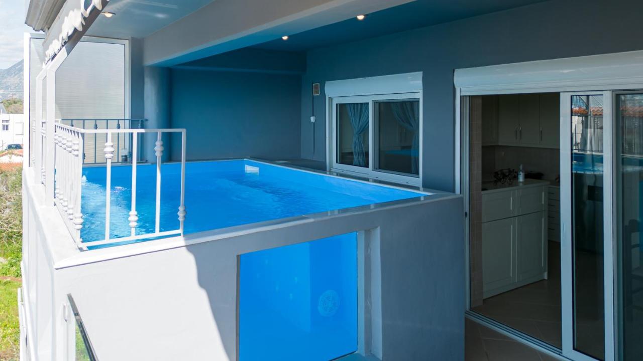 Grand Suites With Private Pools Kalamáta Kültér fotó