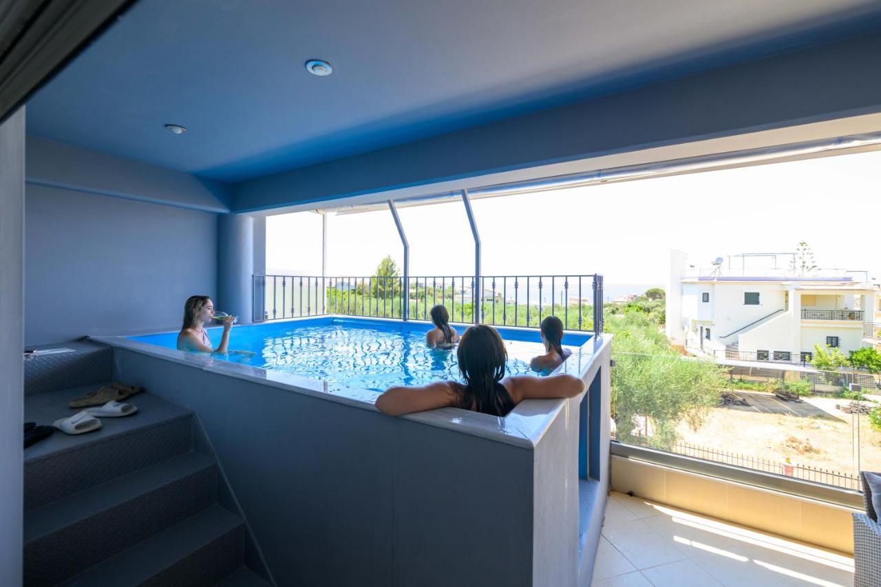 Grand Suites With Private Pools Kalamáta Kültér fotó