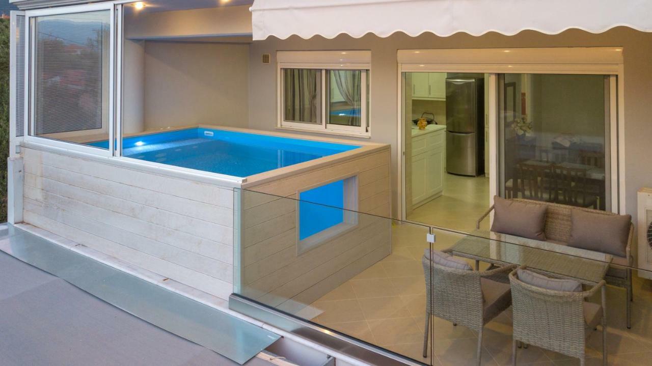 Grand Suites With Private Pools Kalamáta Kültér fotó