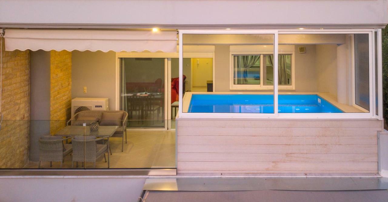 Grand Suites With Private Pools Kalamáta Kültér fotó